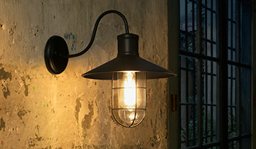 Настінні світильники та бра